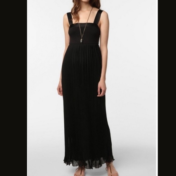 URBAN OUTFITTERS Sparkle & Fade Pleated Accordion Maxi Dress - Picture 1 of 1